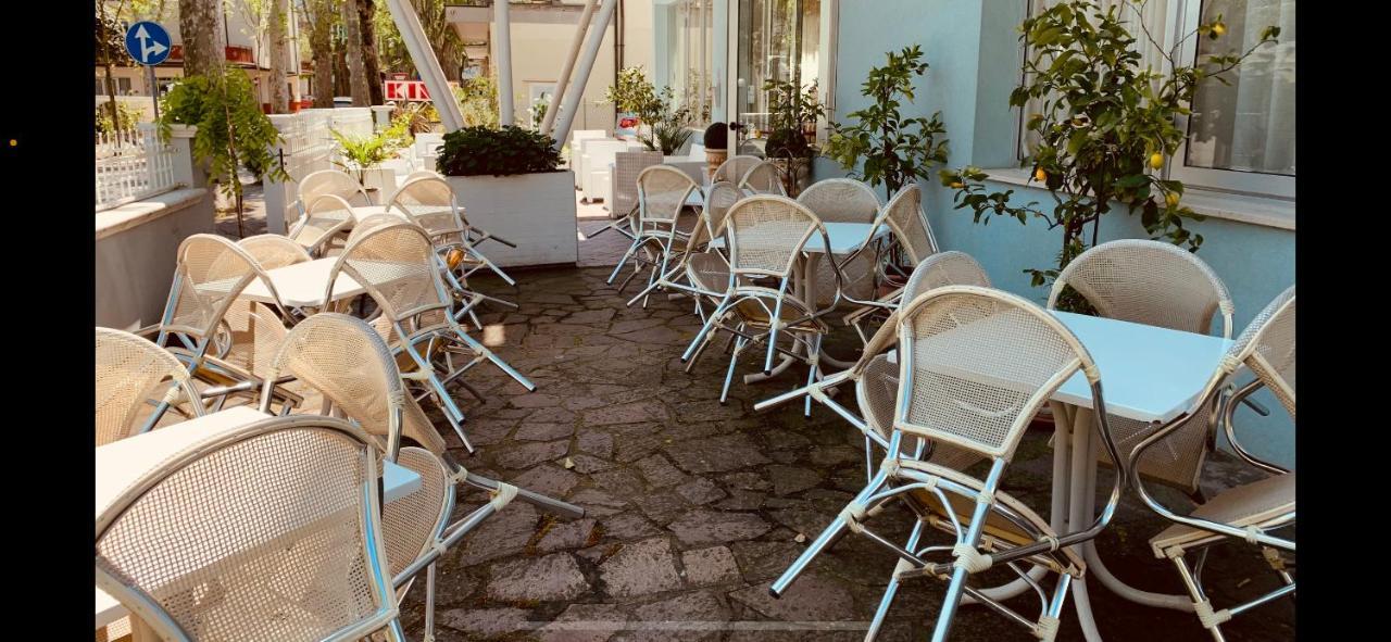 Hotel King Cesenatico Exterior photo