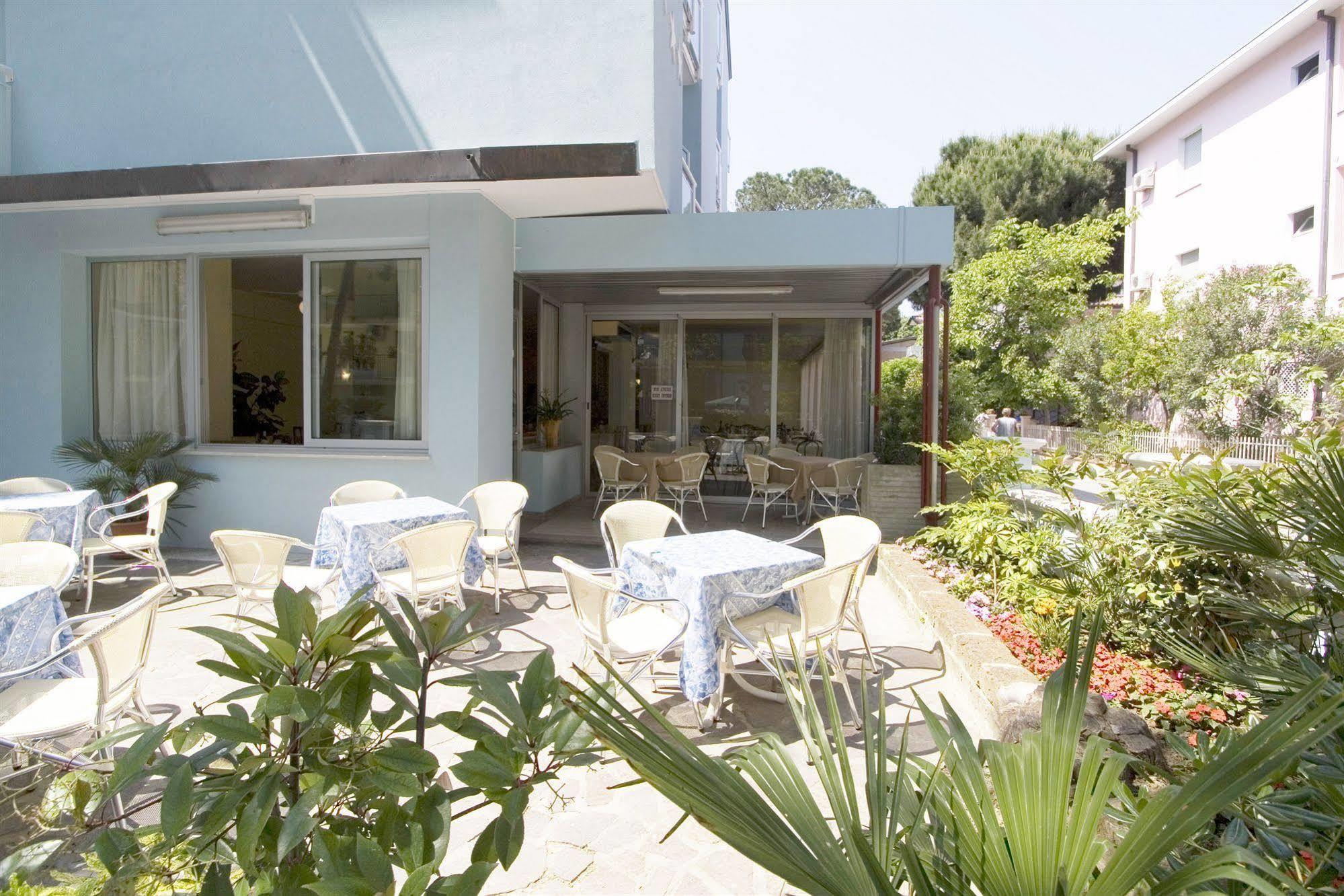 Hotel King Cesenatico Exterior photo